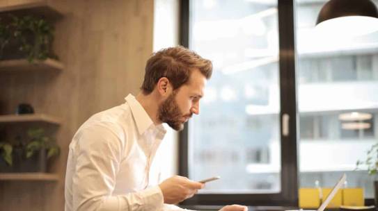 Le rôle clé du manager dans l’aménagement de poste ergonomique